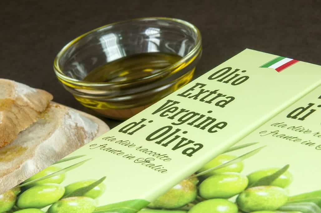 packaging bottiglia d'olio