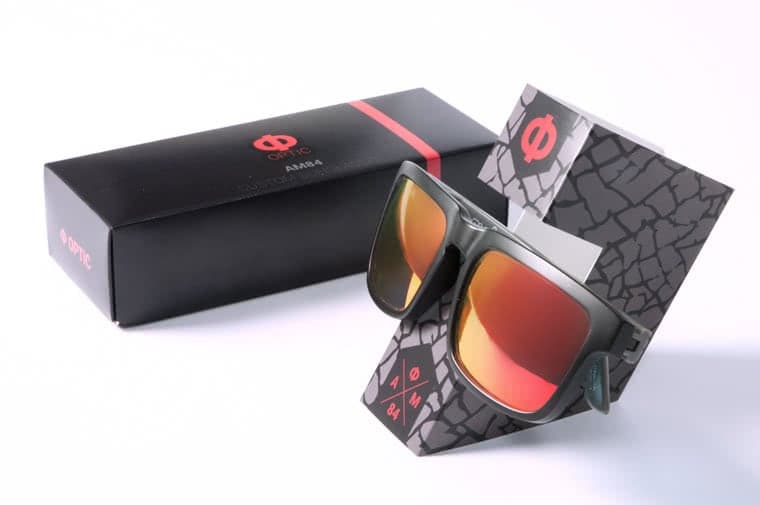custom sunglasses packaging and holder