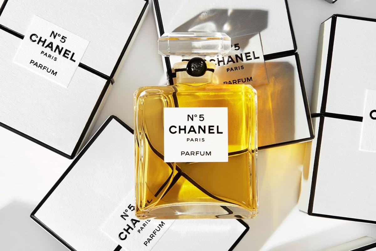 chanel numero 5 packaging icona minimal design 