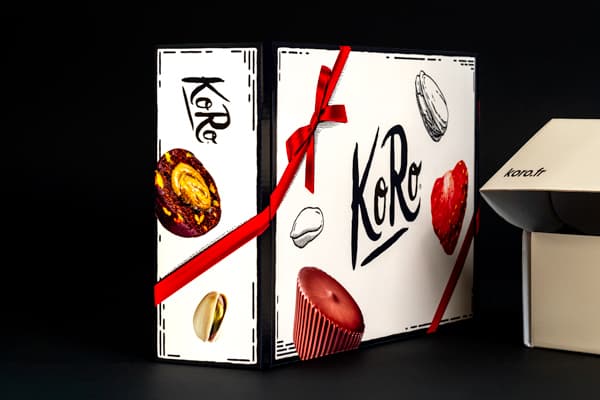Elegante caja regalo navideña con 7 delicias