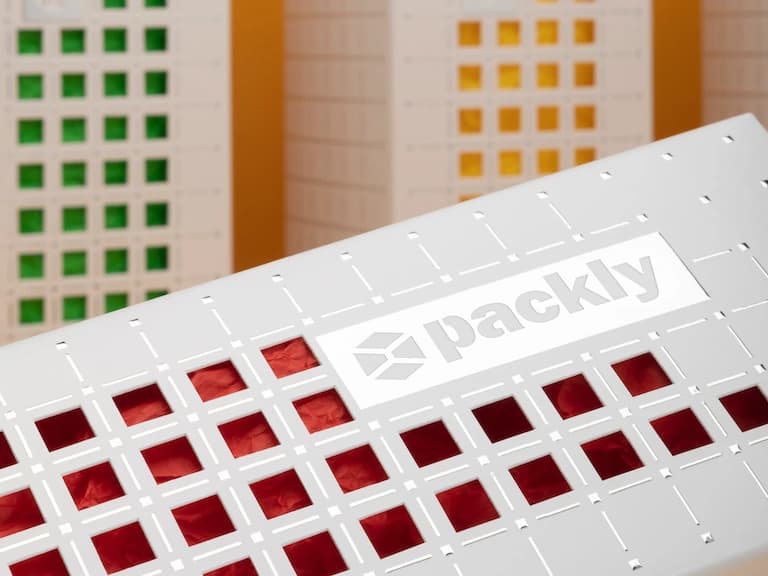 packly box with windowing and special finishes