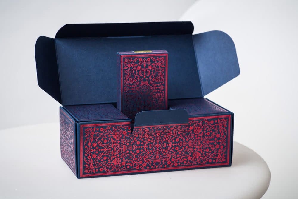 Playing cards display box