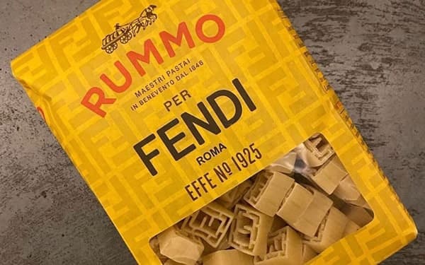 Pasta Rummo come invito alla sfilata Fendi