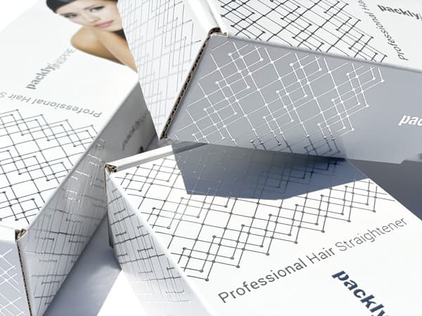 dettaglio lamina vernice su valigetta ondulato