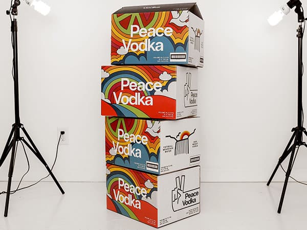 Il packaging di Peace Vodka in cartone ondulato