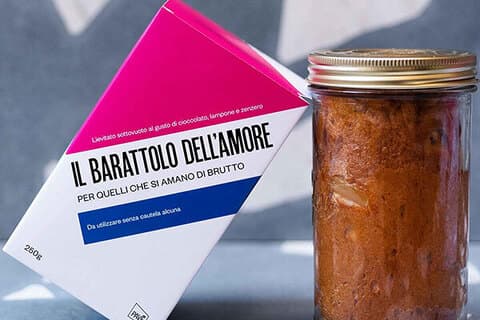 Panettone dans un emballage de médicament