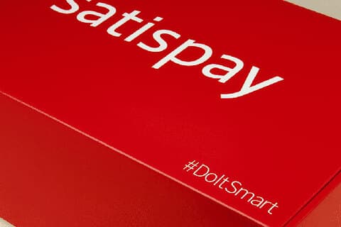 Boîte pour Satispay avec slogan