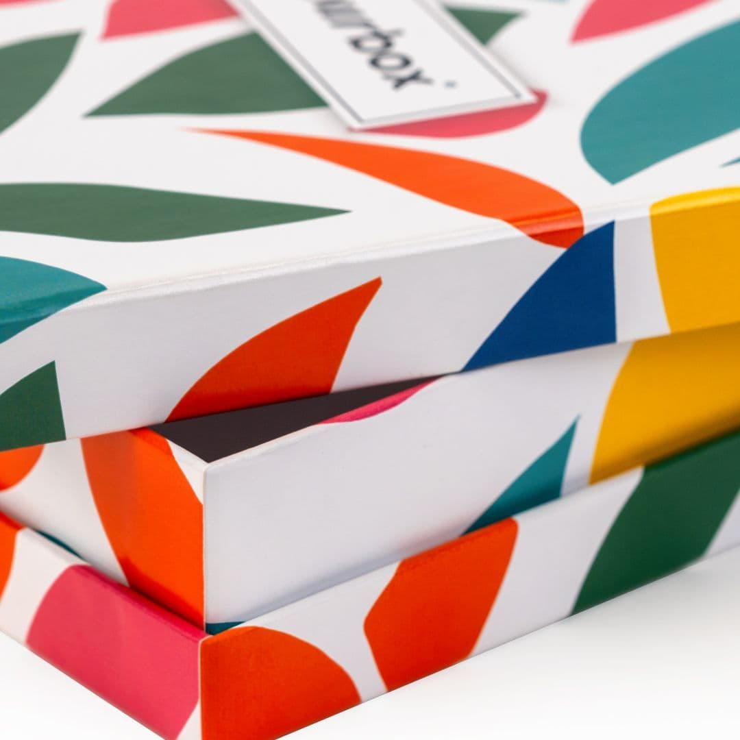 Detail 2 of rigid box